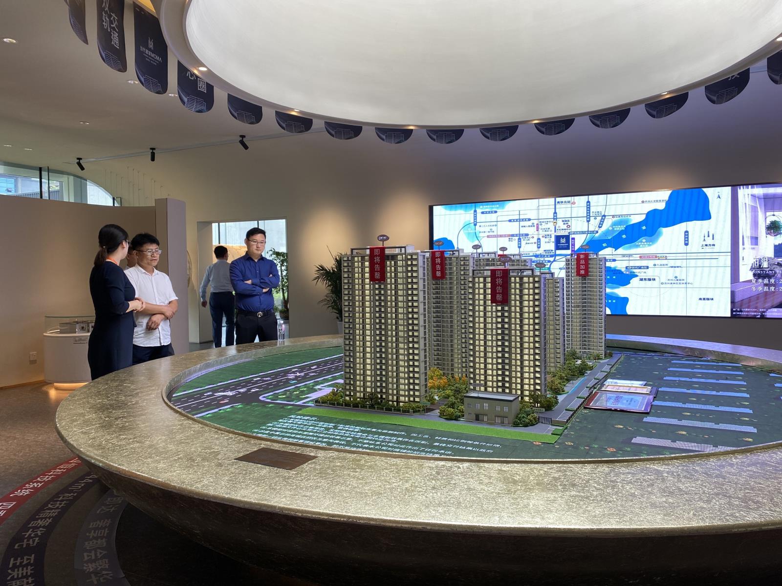 仲總1.jpg 仲總1.jpg