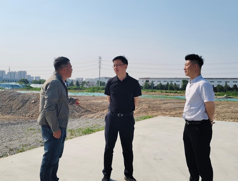 20250529徐總調(diào)研招商項目現(xiàn)場1.jpg 20250529徐總調(diào)研招商項目現(xiàn)場1.jpg